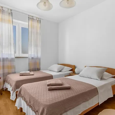 Affittacamere Giulia With Sea View In Novigrad 4*