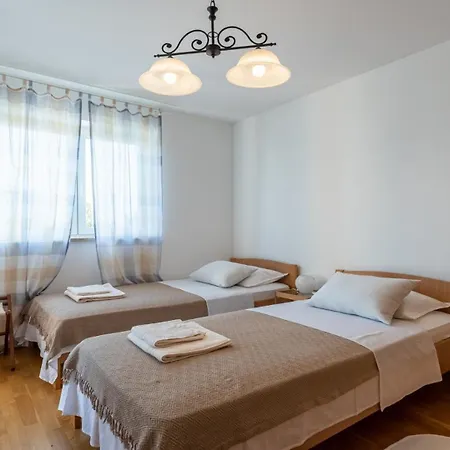Affittacamere Giulia With Sea View In Novigrad